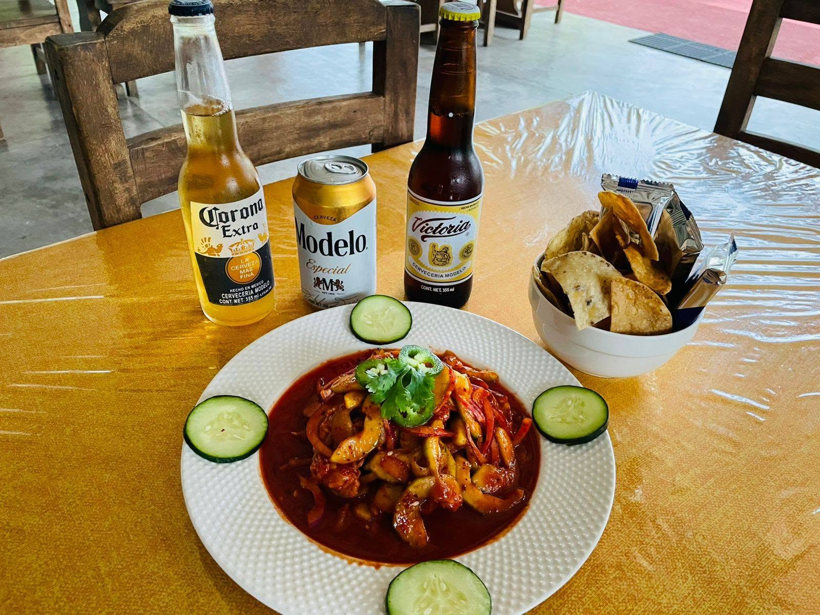 Camarones en salsa roja
